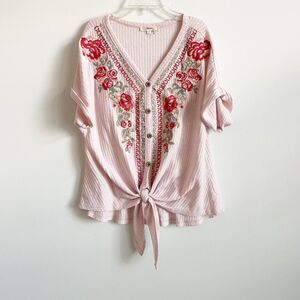 Andree By Unit Size S Light Pink Short Sleeve Knit Embroidered Top